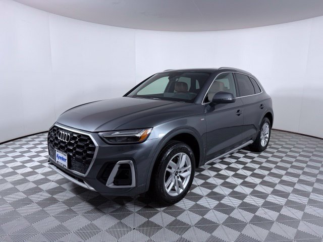 Certified 2023 Audi Q5 2.0T Premium w/ Convenience Package AWD/4WD image 3