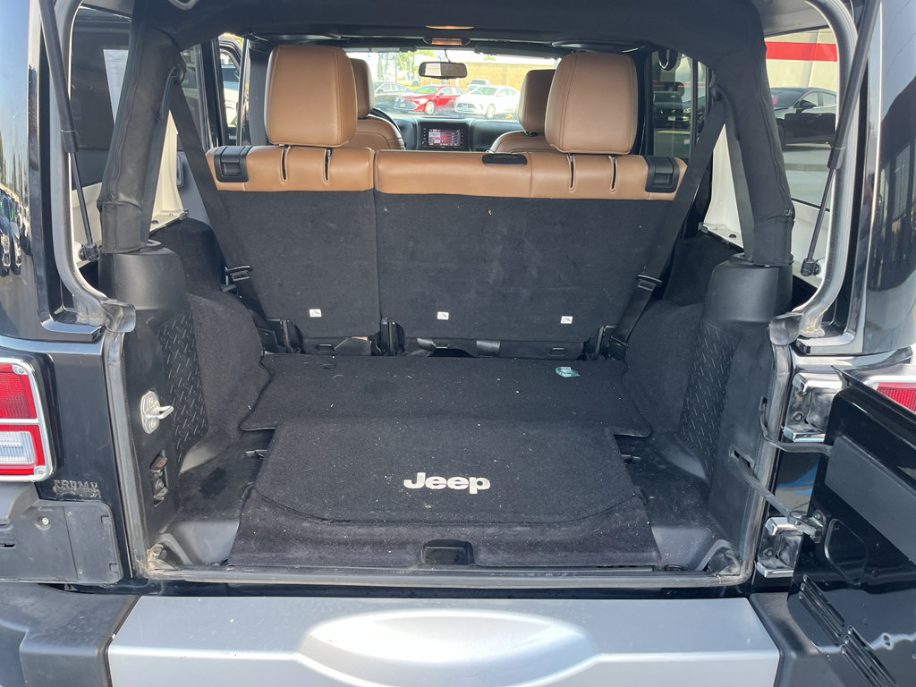 Used 2015 Jeep Wrangler Unlimited Sahara w/ Mopar Chrome Edition Group AWD/4WD image 28