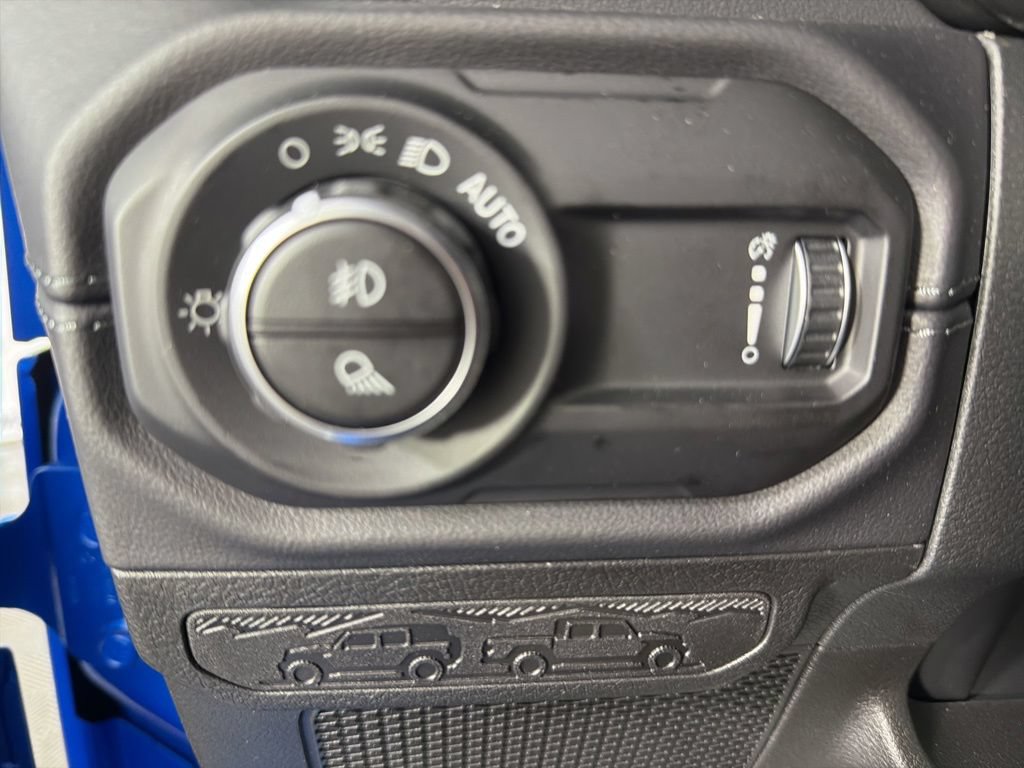 New 2026 Jeep Gladiator Sport AWD/4WD image 30