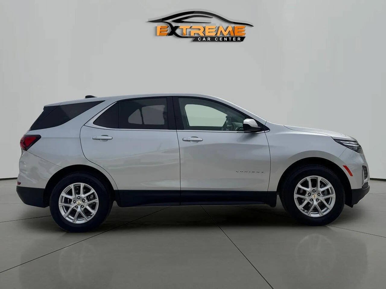 Used 2022 Chevrolet Equinox LT w/ Driver Convenience Package AWD/4WD image 8