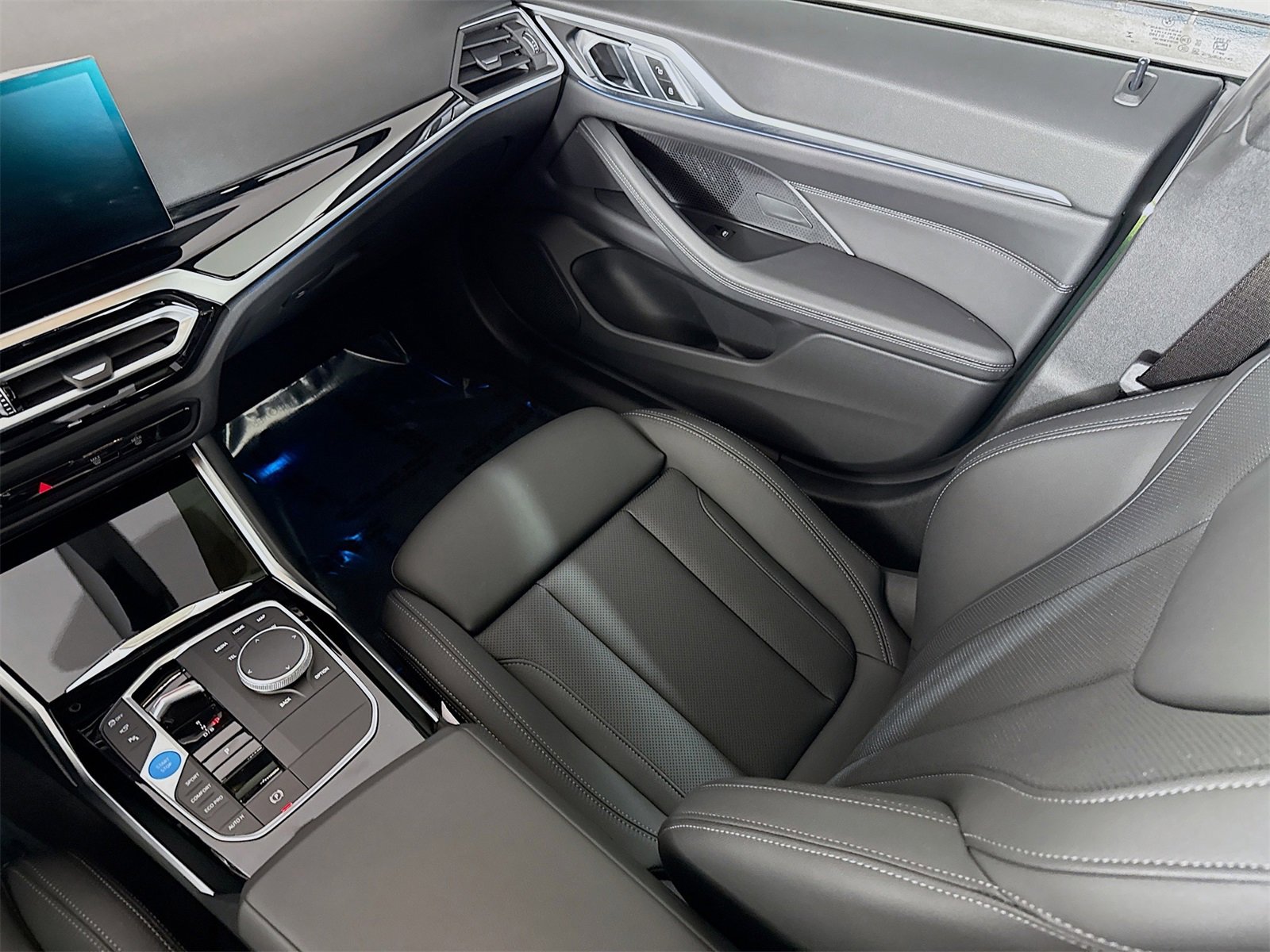 Certified 2024 BMW i4 eDrive35 w/ Convenience Package image 24