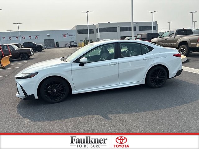 Used 2025 Toyota Camry SE FWD image 15