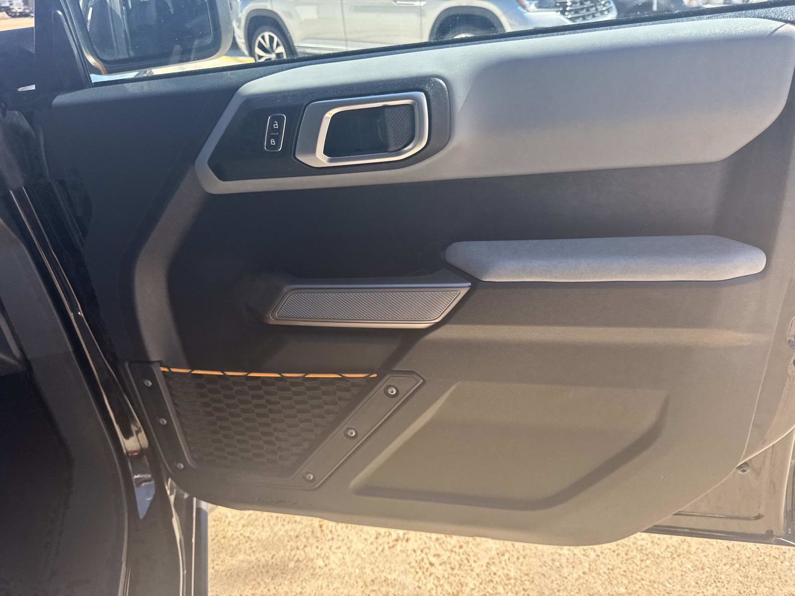 Used 2023 Ford Bronco Badlands image 13