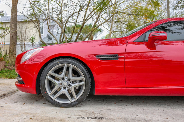 Used 2015 Mercedes-Benz SLK 250 image 57