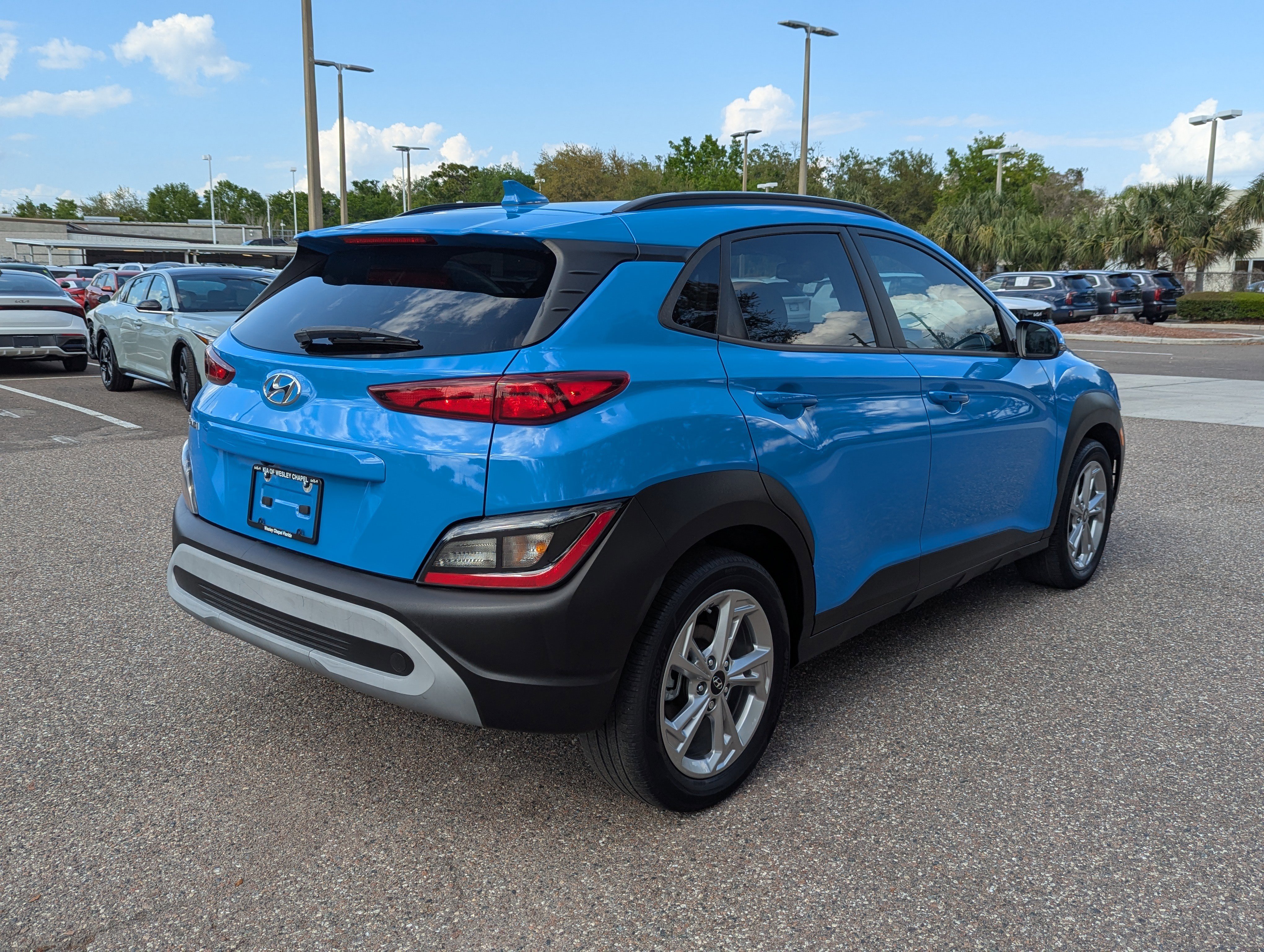 Used 2022 Hyundai Kona SEL image 5
