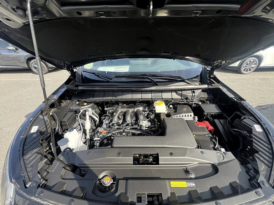 New 2026 Nissan Pathfinder SL image 10