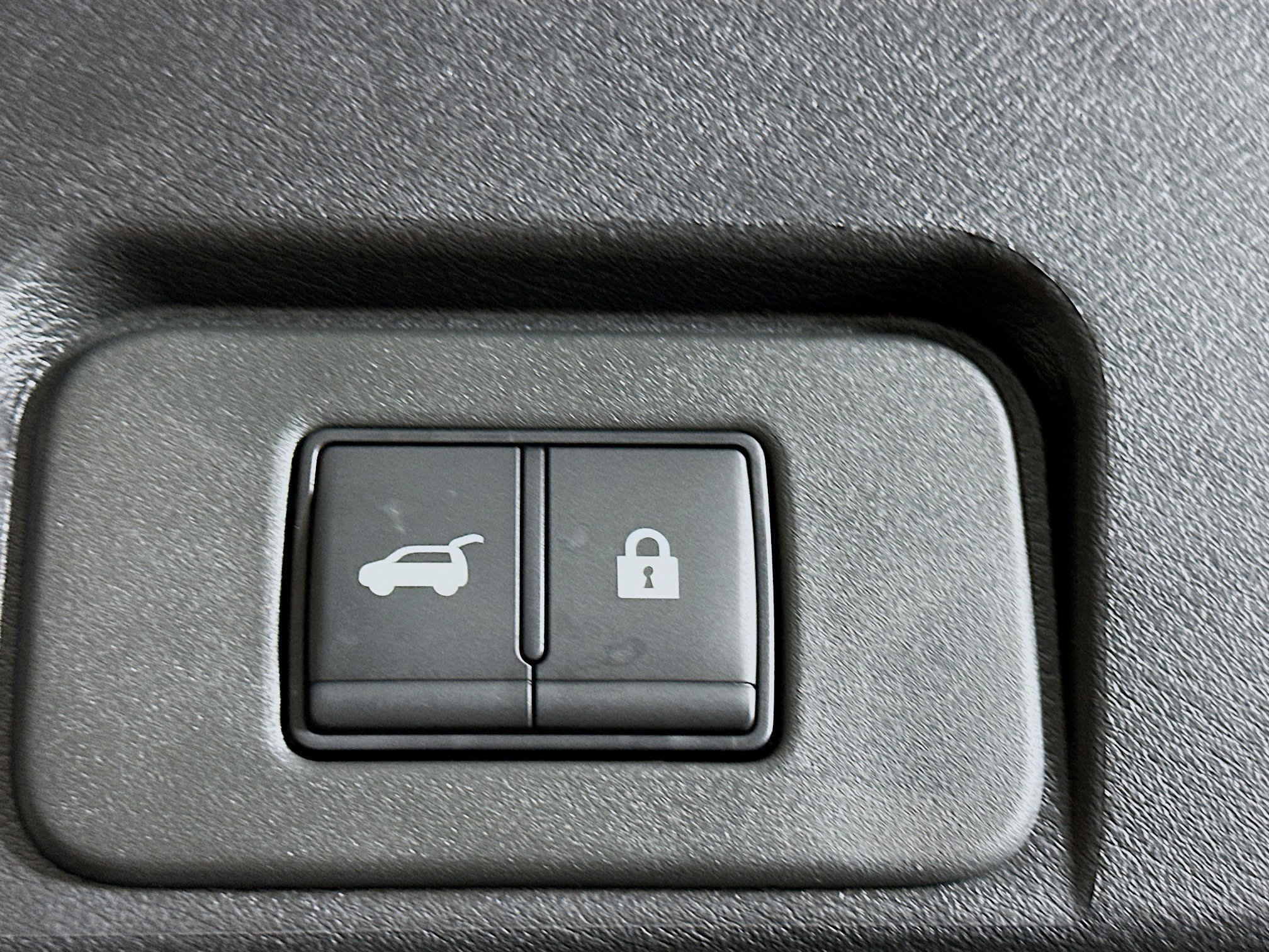 Used 2026 Nissan Rogue SV FWD image 29