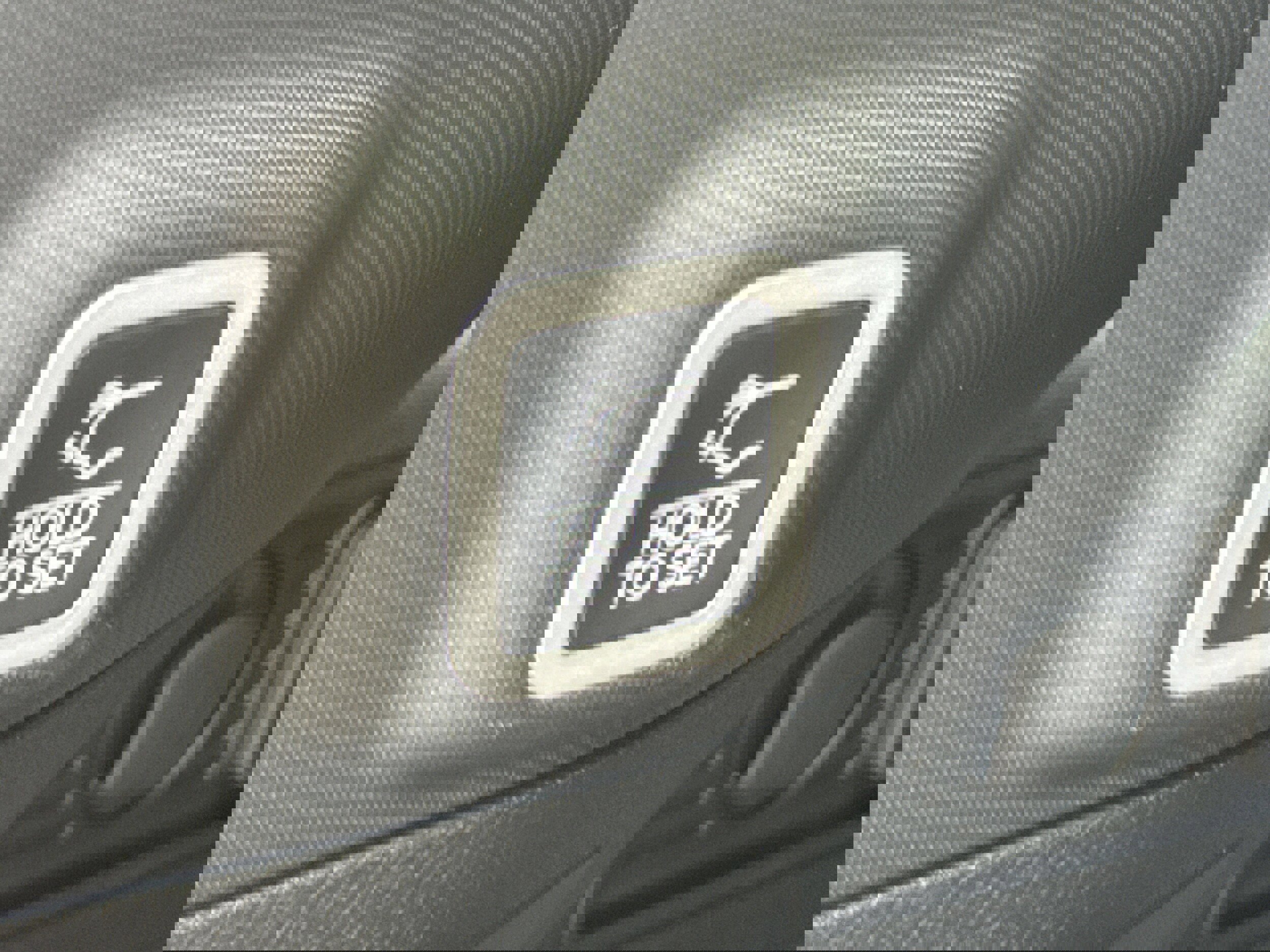 Used 2025 Jeep Grand Cherokee Limited w/ Black Appearance Package AWD/4WD image 12