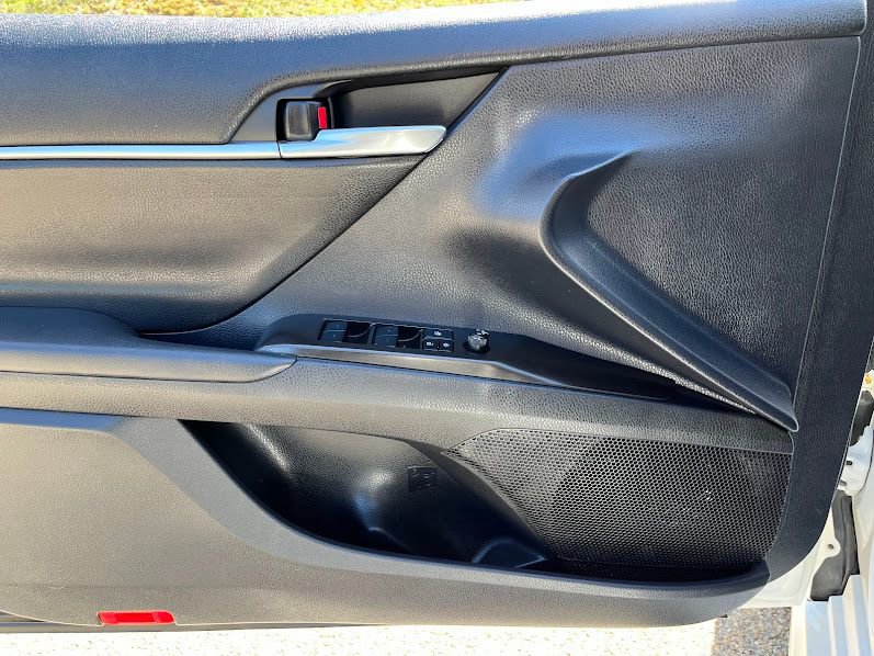 Used 2023 Toyota Camry SE image 6