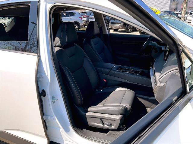 Certified 2025 Nissan Murano SV w/ Cargo Package AWD/4WD image 11