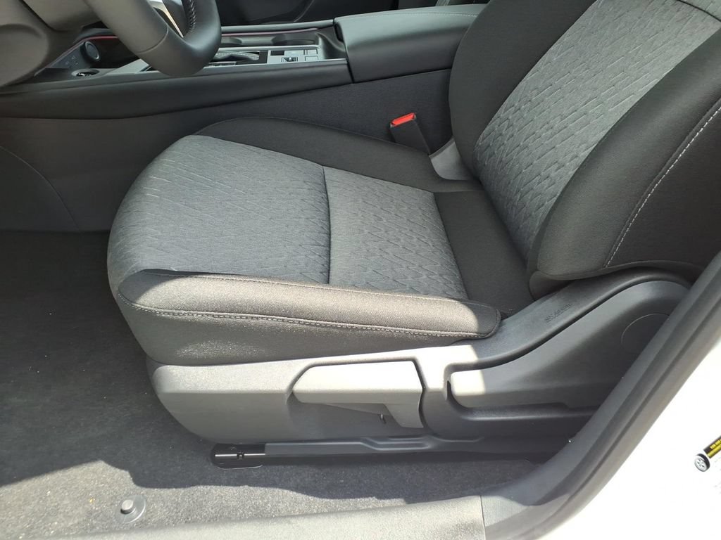 New 2026 Nissan Sentra SV w/ SV Convenience Package FWD image 15