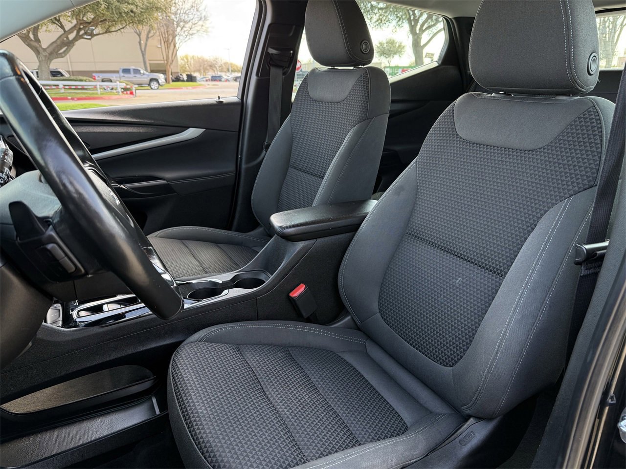 Certified 2023 Chevrolet Bolt EUV LT w/ Comfort Package image 21