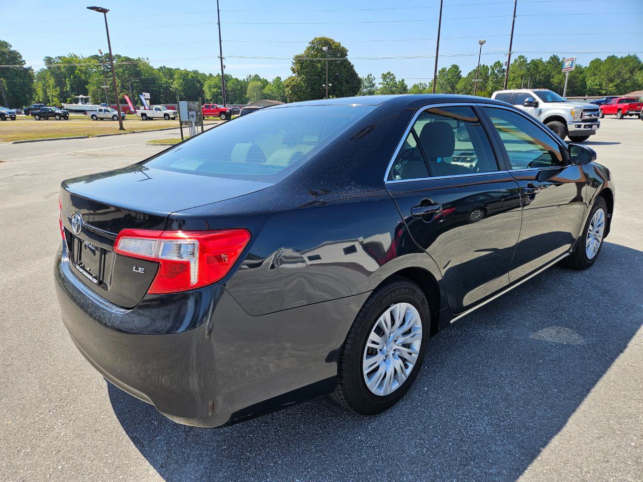 Used 2012 Toyota Camry LE FWD image 6