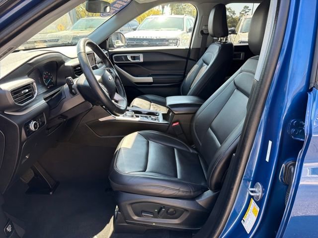 Used 2023 Ford Explorer XLT w/ Equipment Group 202A image 9
