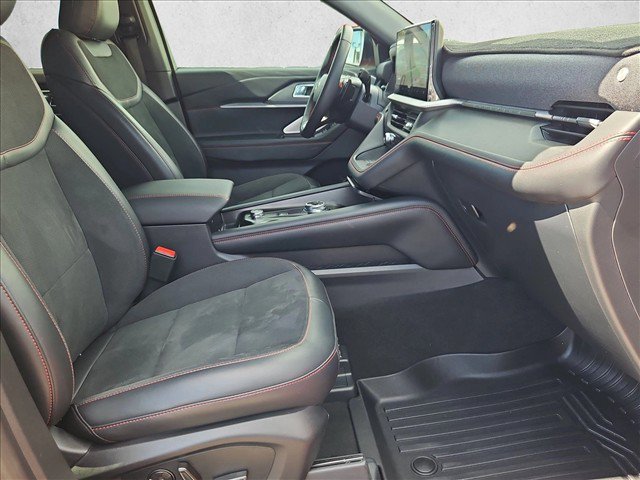 Used 2025 Ford Explorer ST w/ Sun And Sound Package AWD/4WD image 24