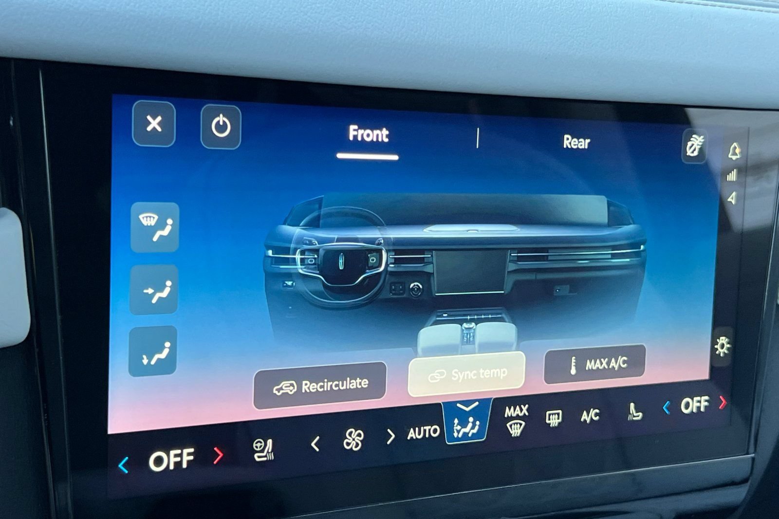 New 2026 Lincoln Navigator L Black Label AWD/4WD image 19