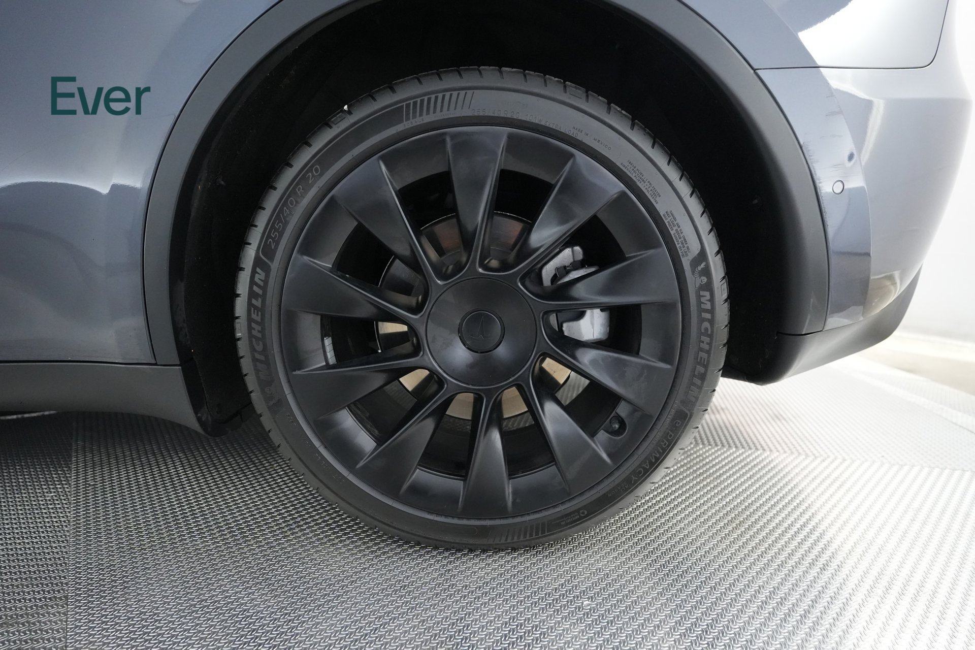 Used 2022 Tesla Model Y Long Range AWD/4WD image 9