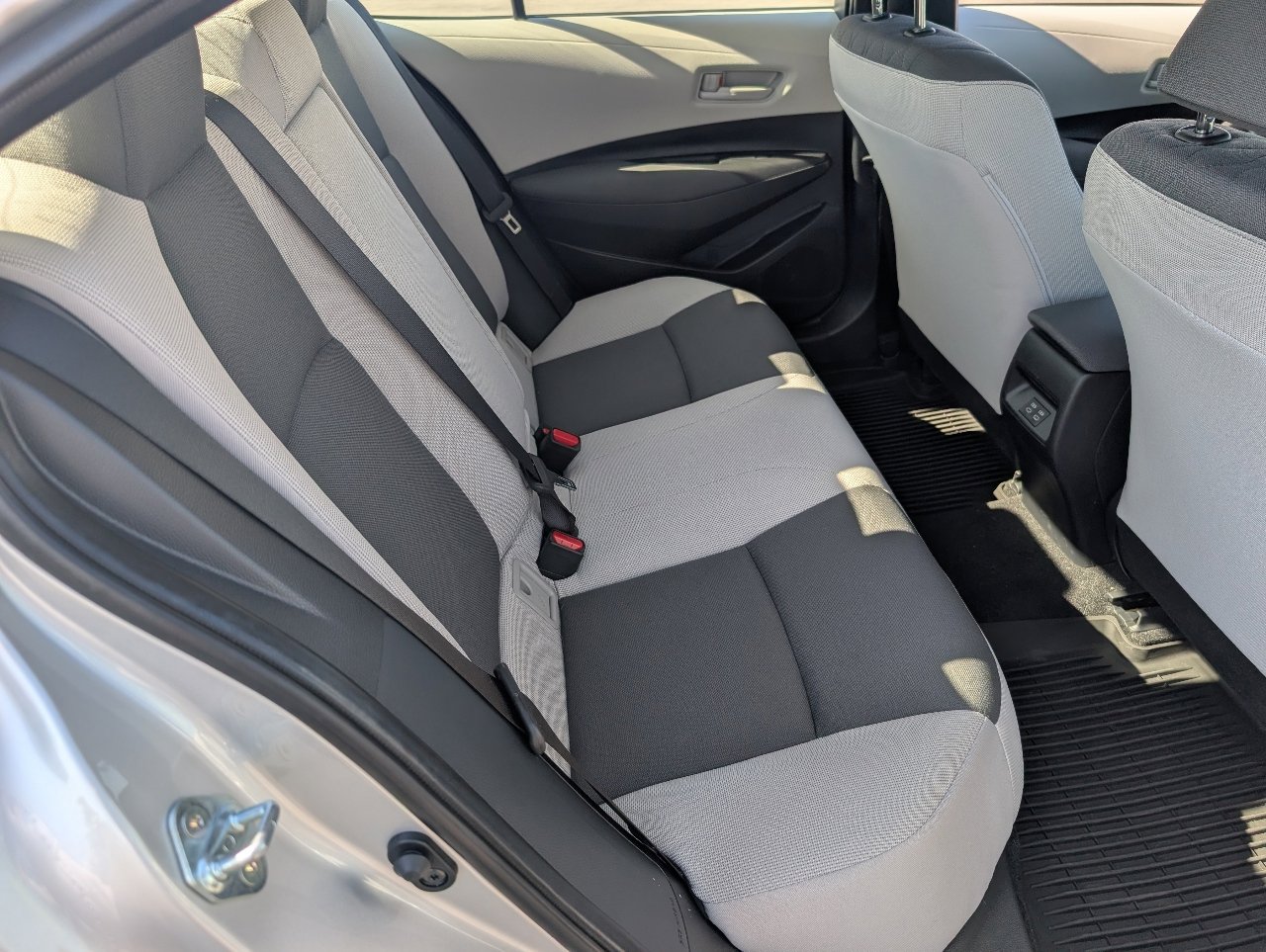 Used 2026 Toyota Corolla LE image 5