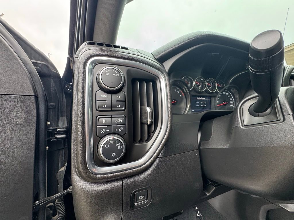 Used 2020 Chevrolet Silverado 1500 LT Trail Boss image 21