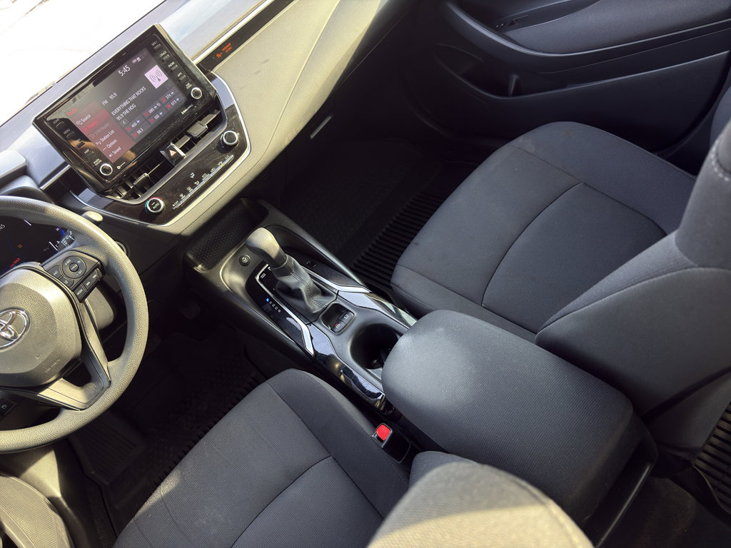 Used 2022 Toyota Corolla LE FWD image 34