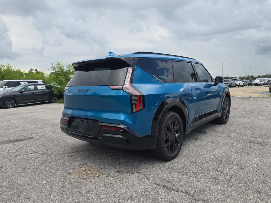 New 2026 Kia EV9 Land w/ Nightfall Edition Package AWD/4WD image 8