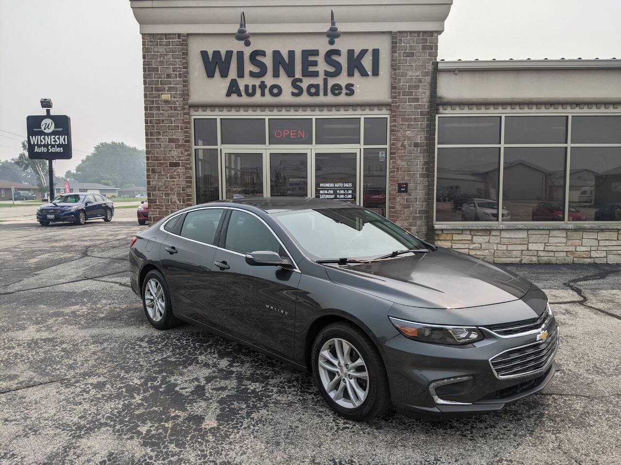 Used 2016 Chevrolet Malibu LT FWD image 1