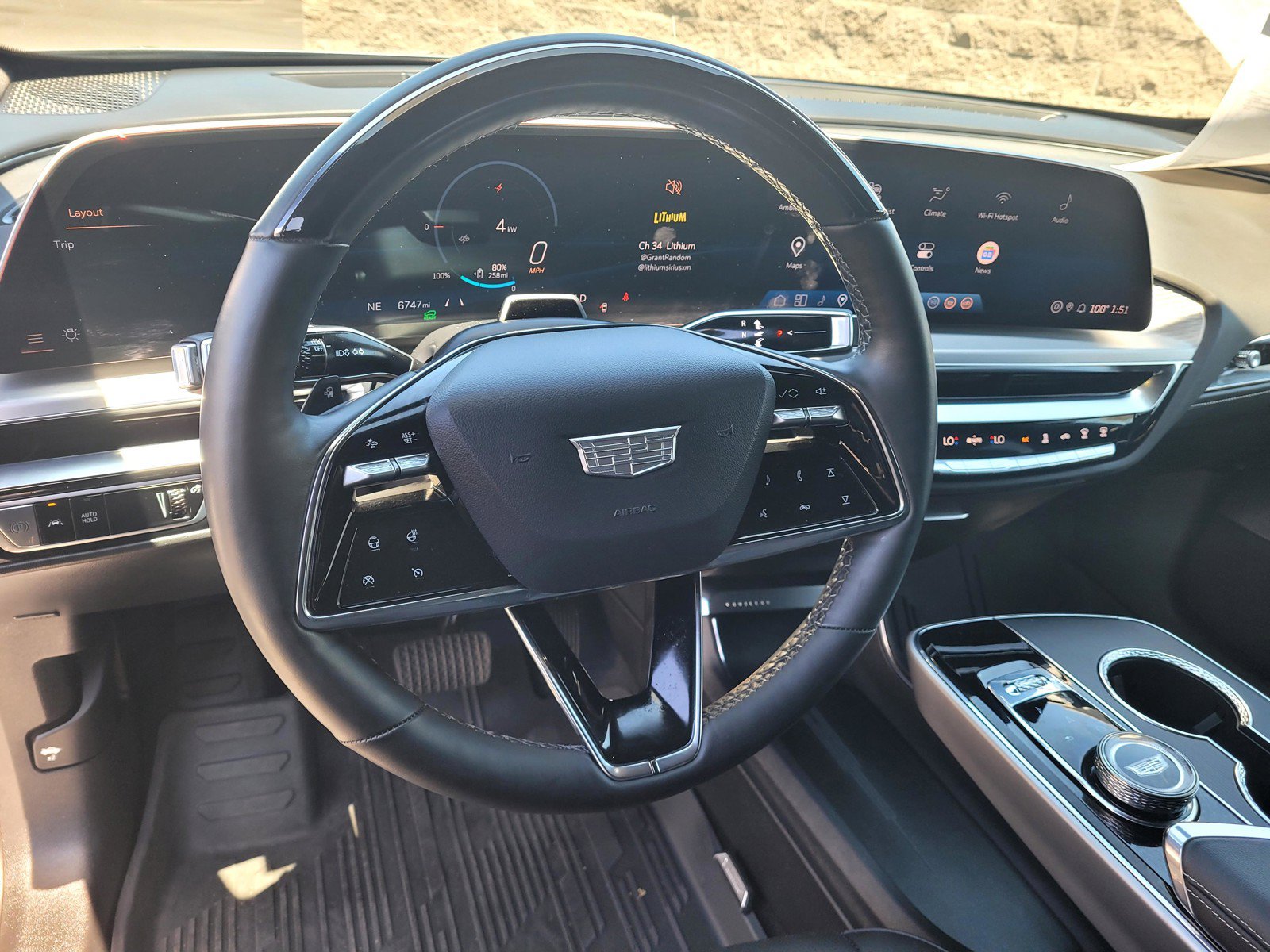 Certified 2025 Cadillac Lyriq Luxury w/ LPO, Floor Liner Package AWD/4WD image 9