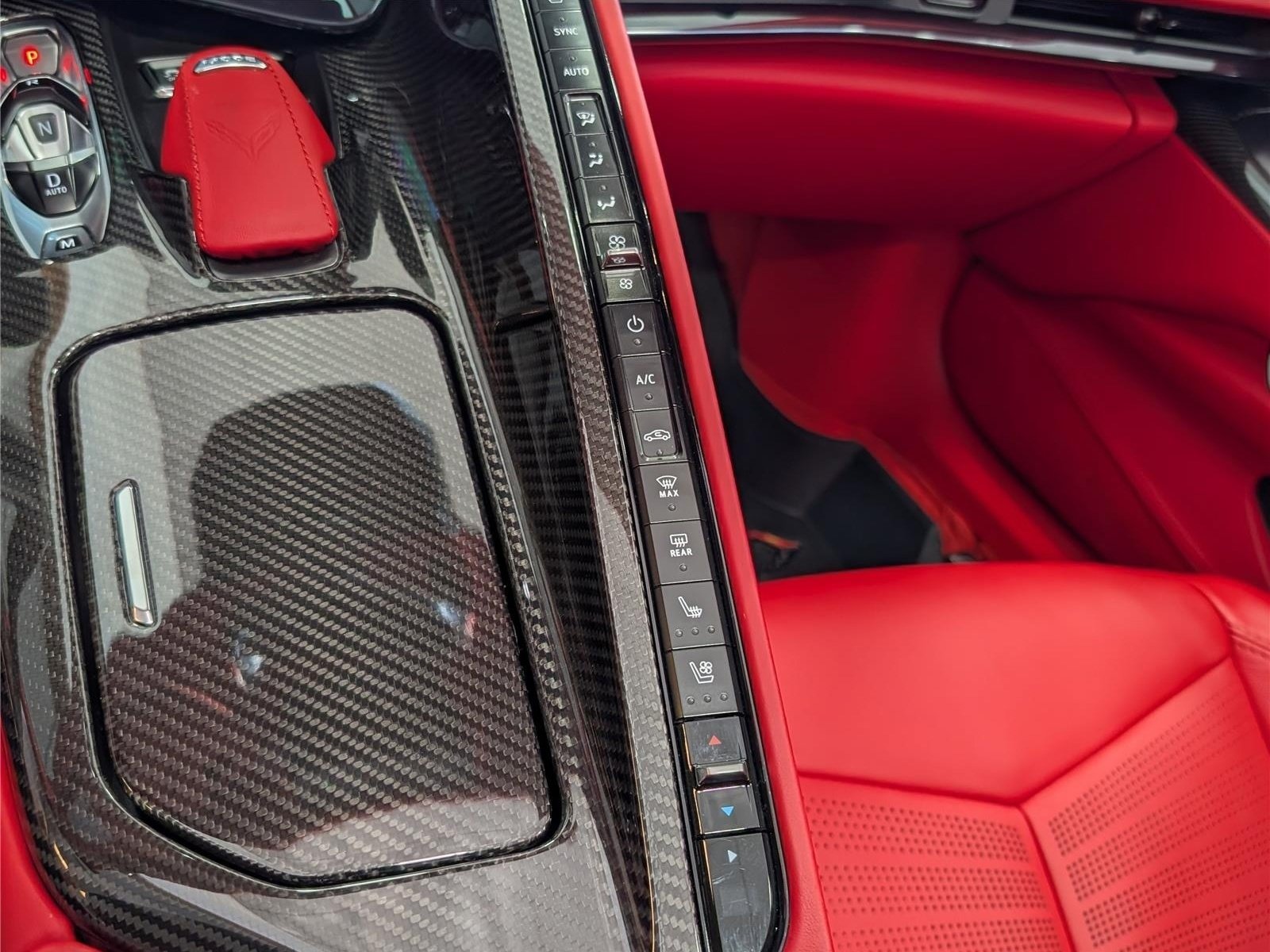 Used 2024 Chevrolet Corvette Z06 w/ Z07 Performance Package RWD image 25