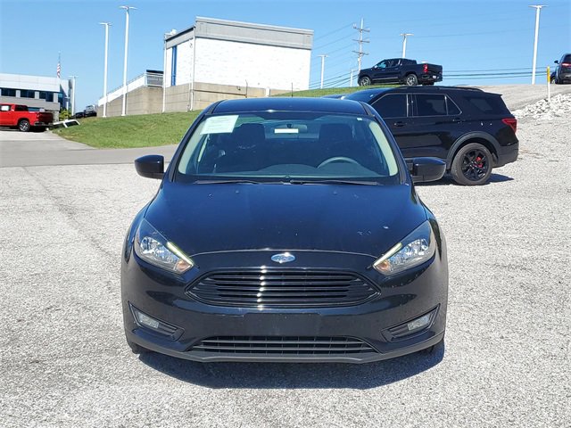 Used 2018 Ford Focus SE w/ SE Appearance Package image 2