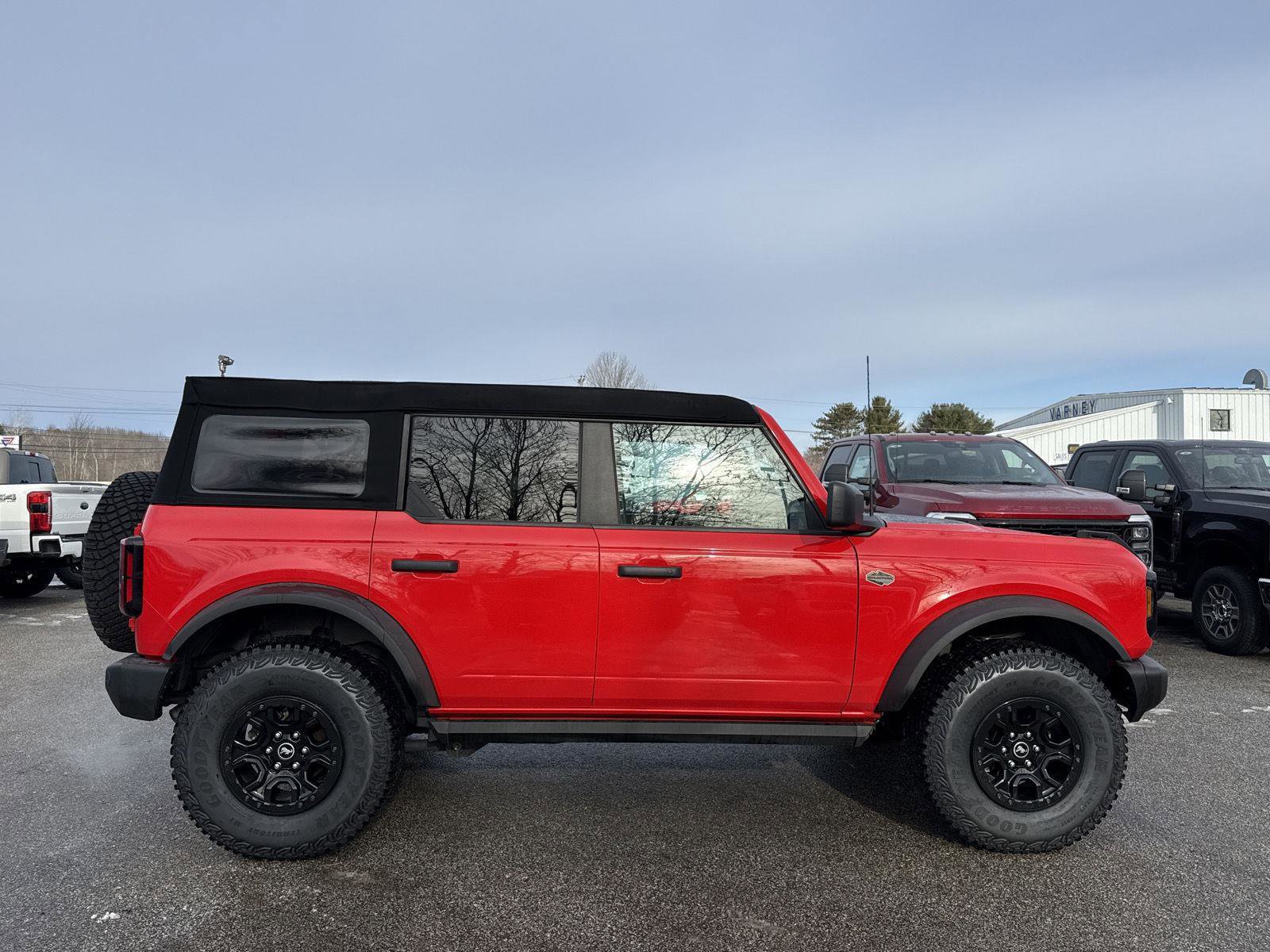 Used 2023 Ford Bronco Wildtrak image 6