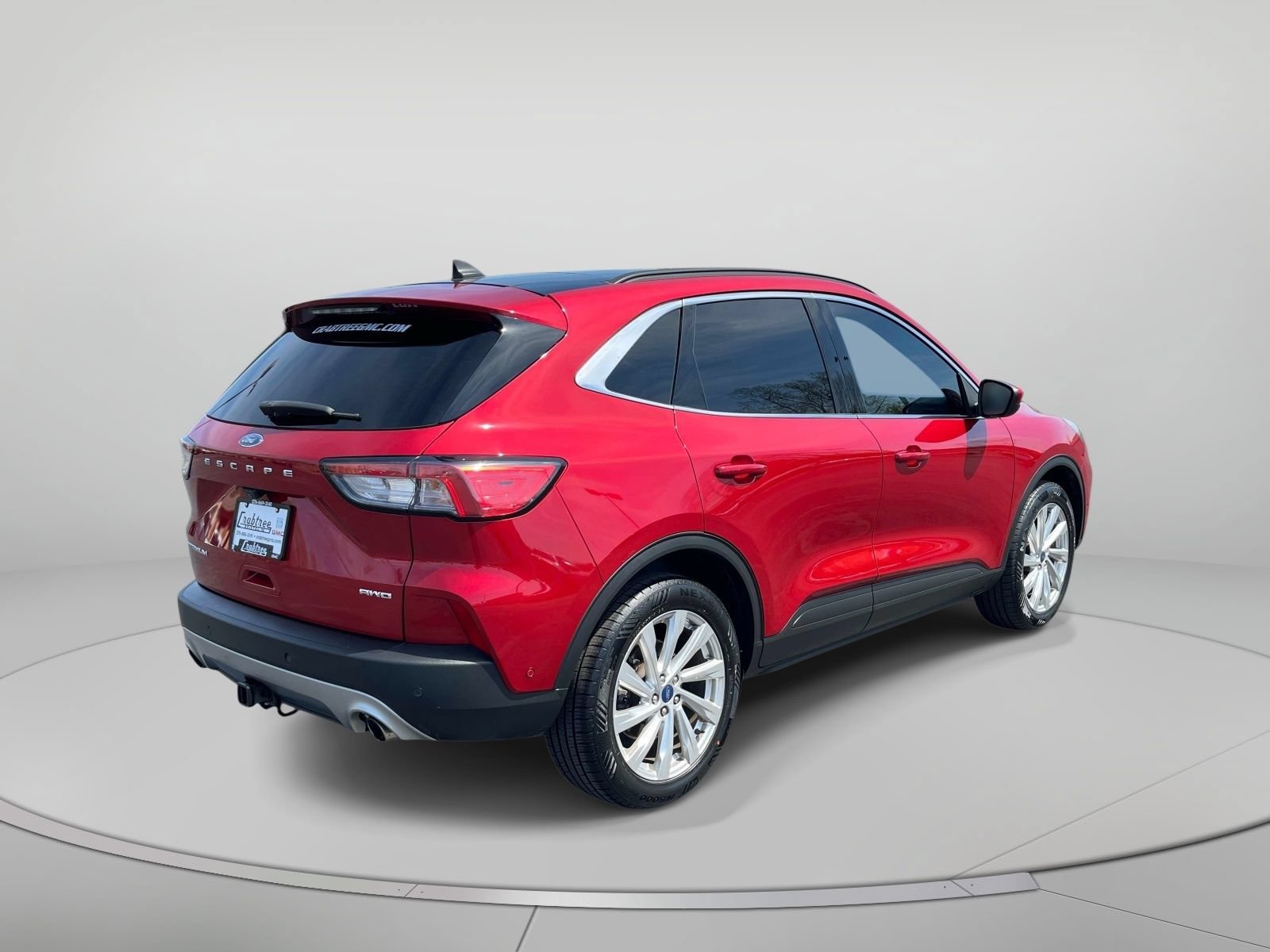 Used 2021 Ford Escape Titanium w/ Titanium Elite Package AWD/4WD image 3