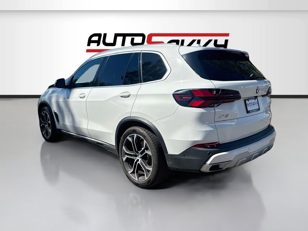 Used 2024 BMW X5 xDrive40i w/ Parking Assistance Package AWD/4WD image 5