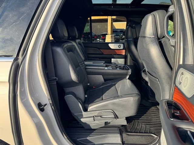 Used 2024 Lincoln Navigator L Reserve AWD/4WD image 28