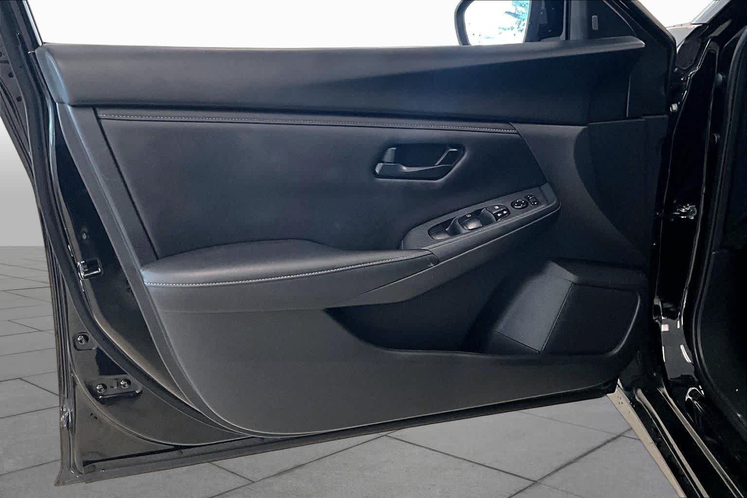 Used 2024 Nissan Sentra S FWD image 19