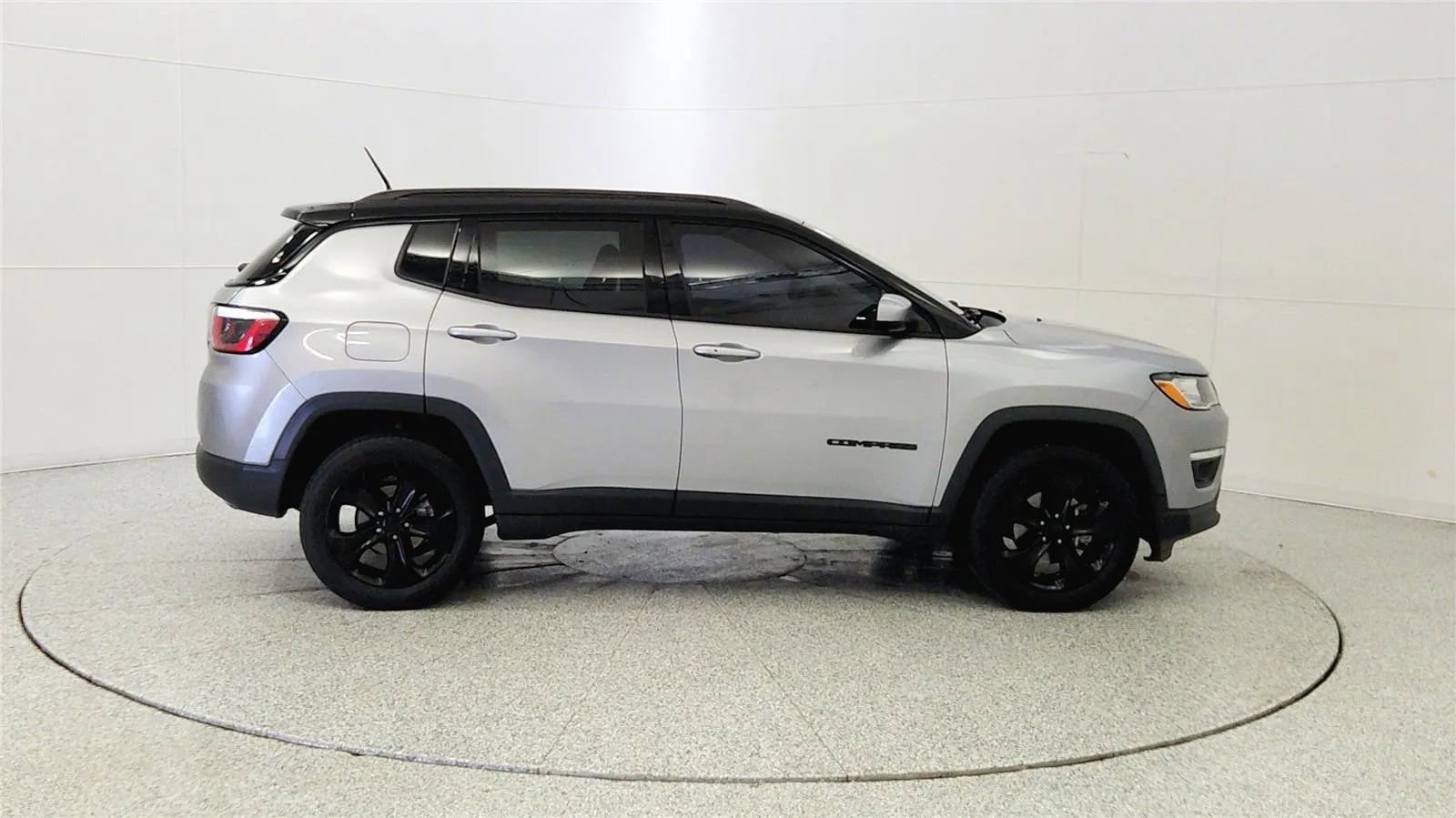 Used 2018 Jeep Compass Latitude AWD/4WD image 8