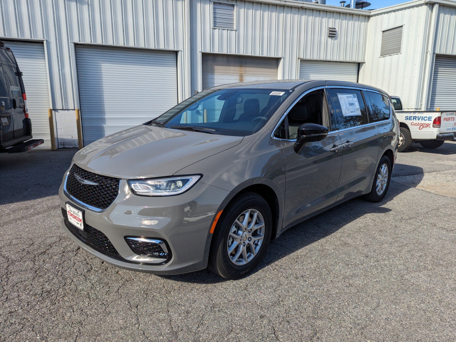 New 2025 Chrysler Pacifica Select