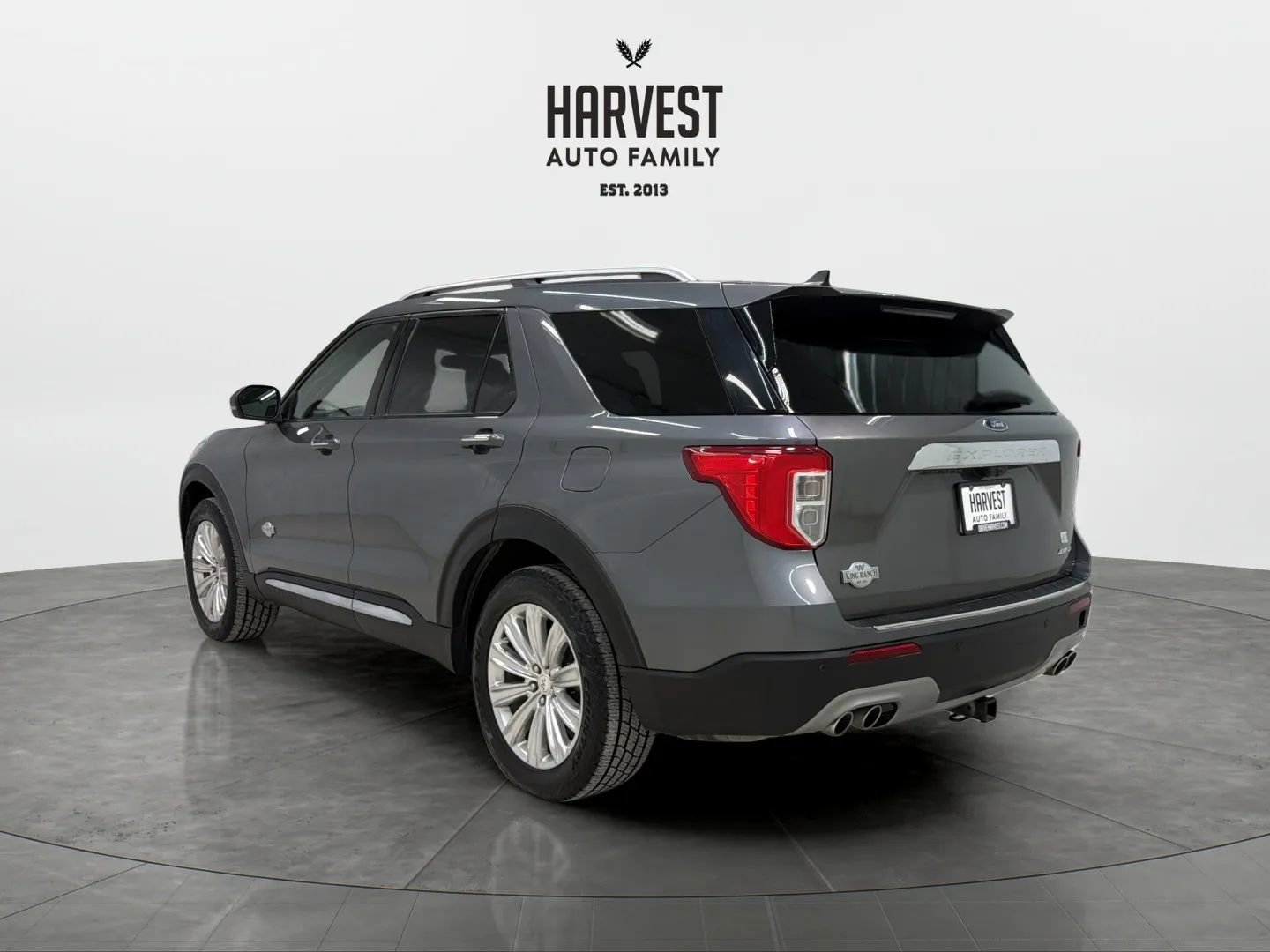 Used 2022 Ford Explorer King Ranch w/ Premium Technology Package image 4