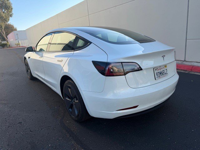 Used 2023 Tesla Model 3 Standard Range image 4