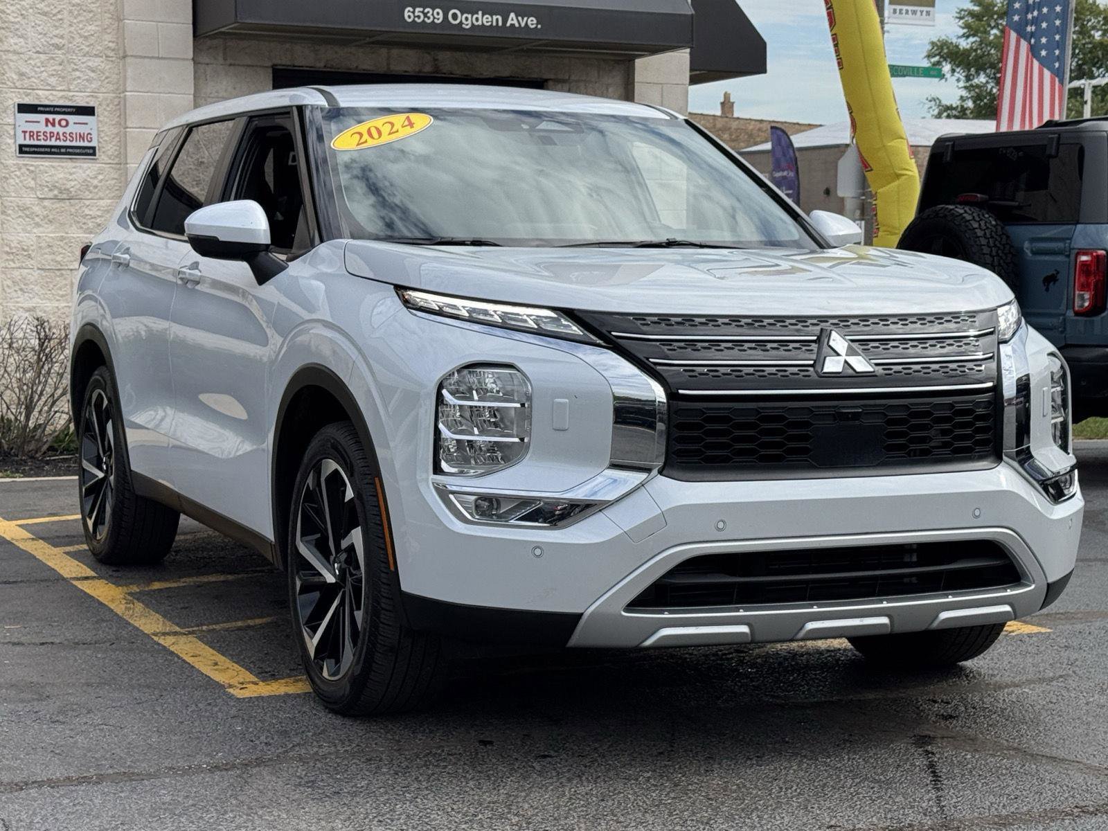 Used 2024 Mitsubishi Outlander SE image 7