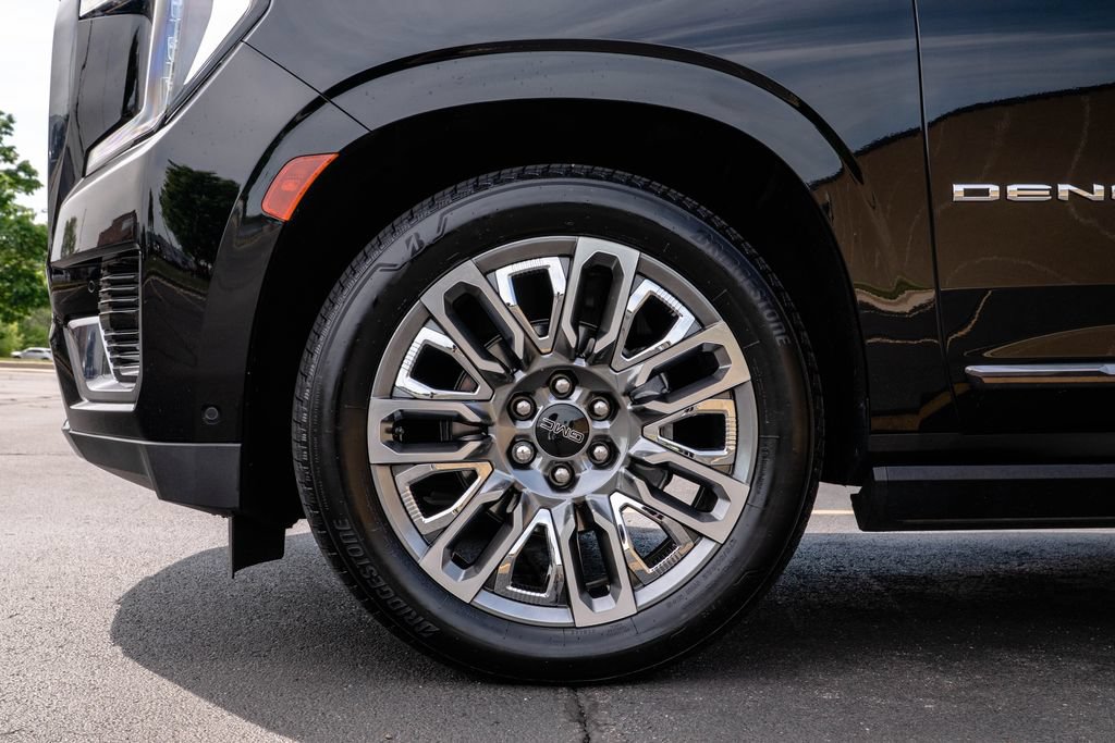Certified 2024 GMC Yukon XL Denali Ultimate AWD/4WD image 10