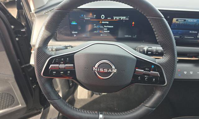 Used 2024 Nissan Ariya FWD image 15