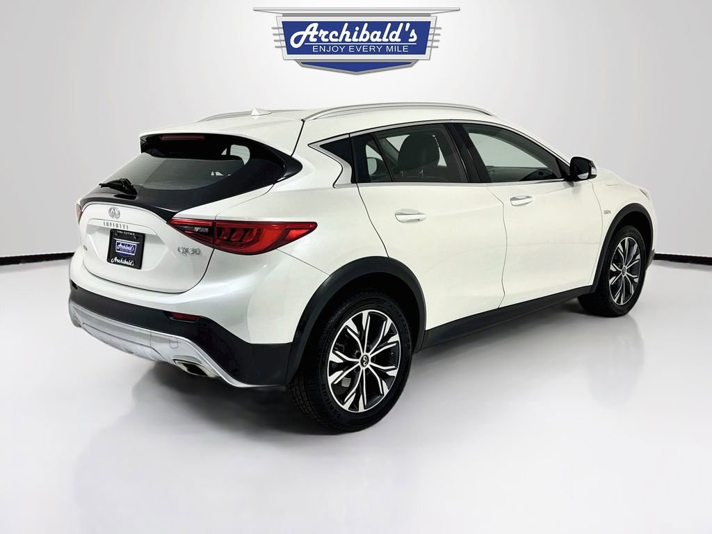 Used 2018 INFINITI QX30 AWD image 6