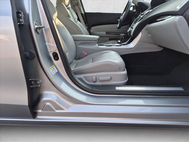 Used 2017 Acura TLX w/ Technology Package FWD image 22