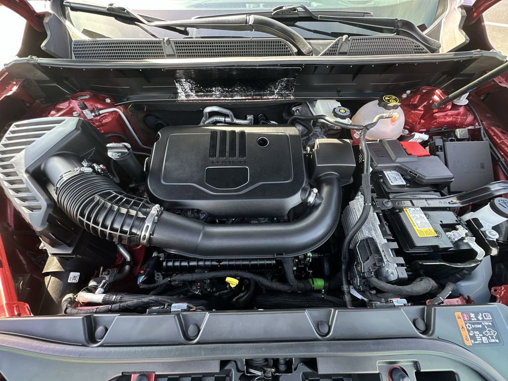 Used 2023 GMC Acadia SLT FWD image 25