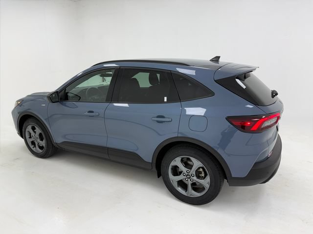 Used 2025 Ford Escape ST-Line w/ Tech Pack #1 FWD image 37