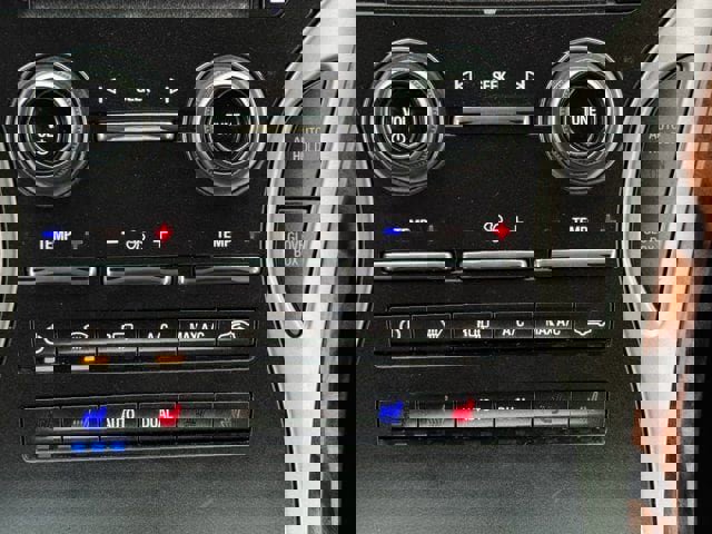 Used 2018 Lincoln MKX Reserve w/ Lincoln MKX Climate Package image 21