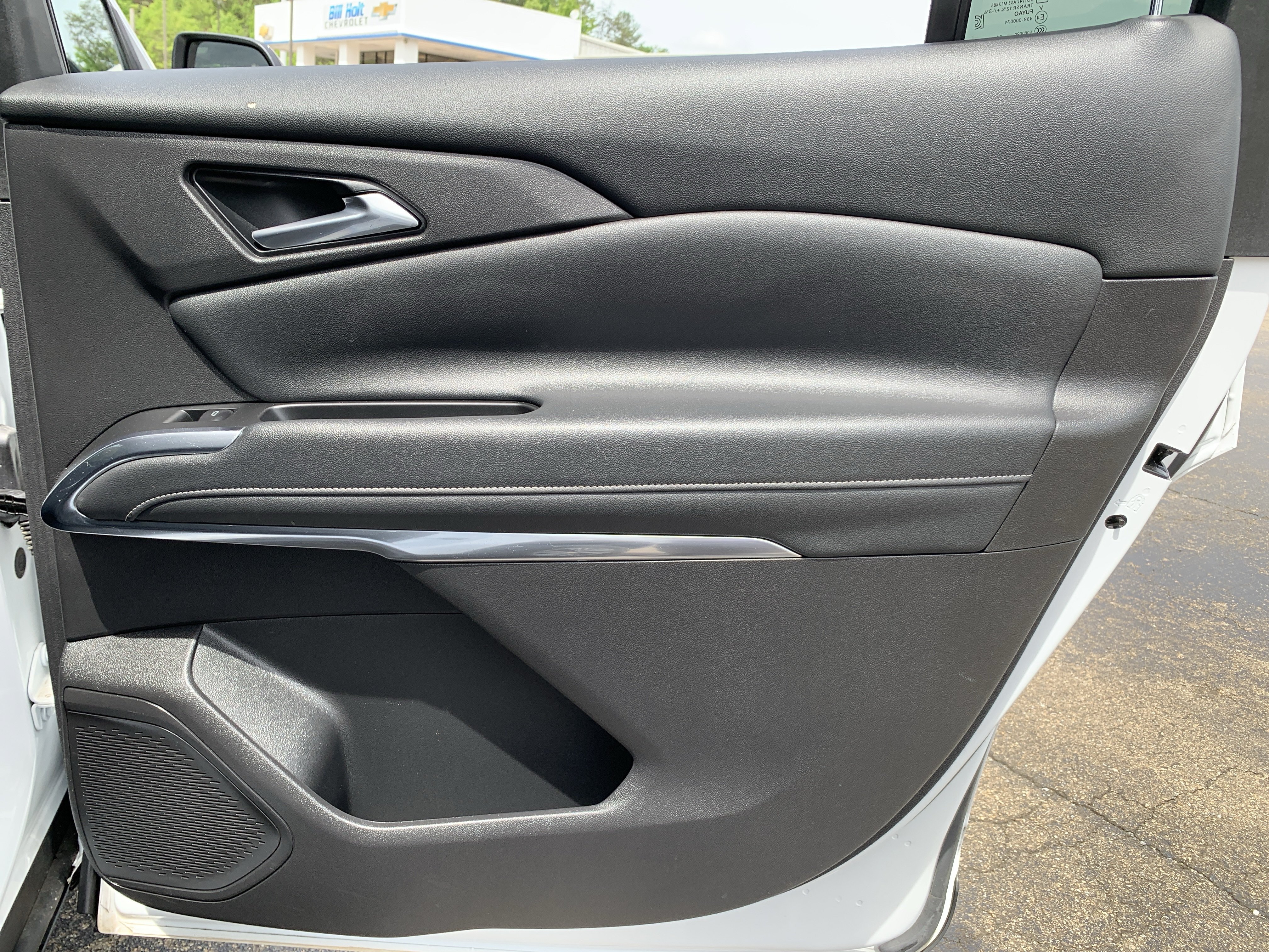Used 2025 Chevrolet Traverse LT FWD image 43
