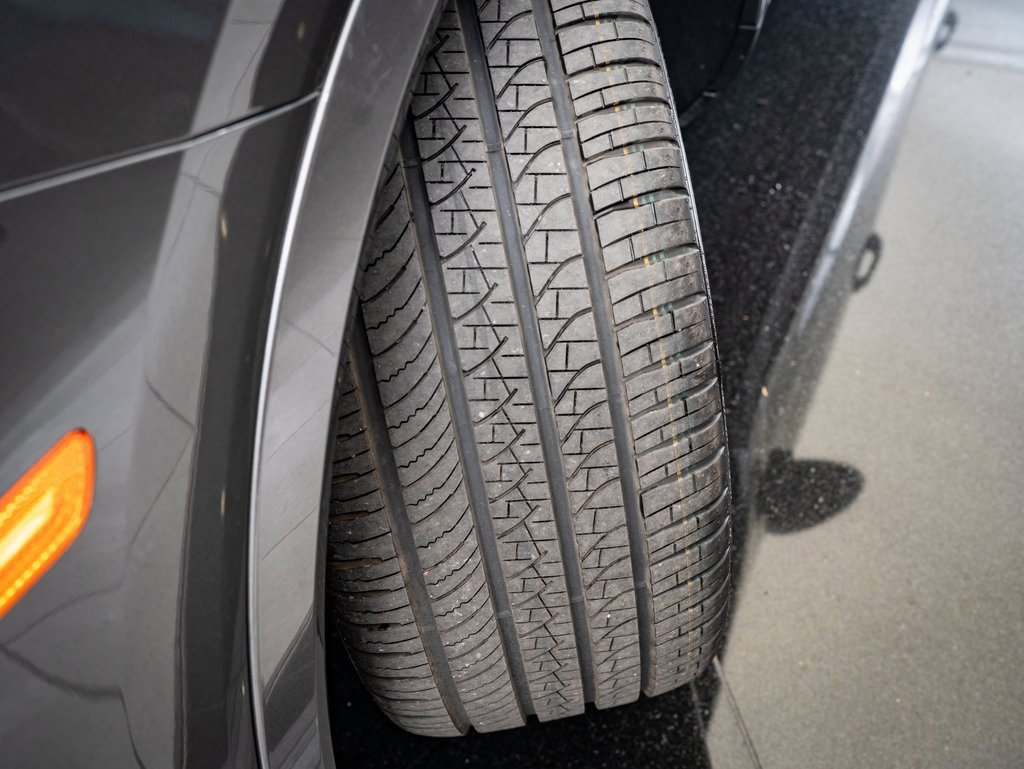 Used 2024 Porsche Cayenne image 36