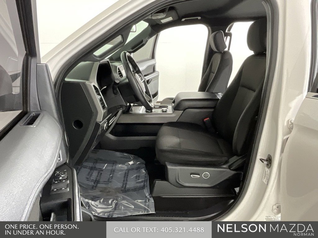 Used 2019 Ford Expedition XLT image 12