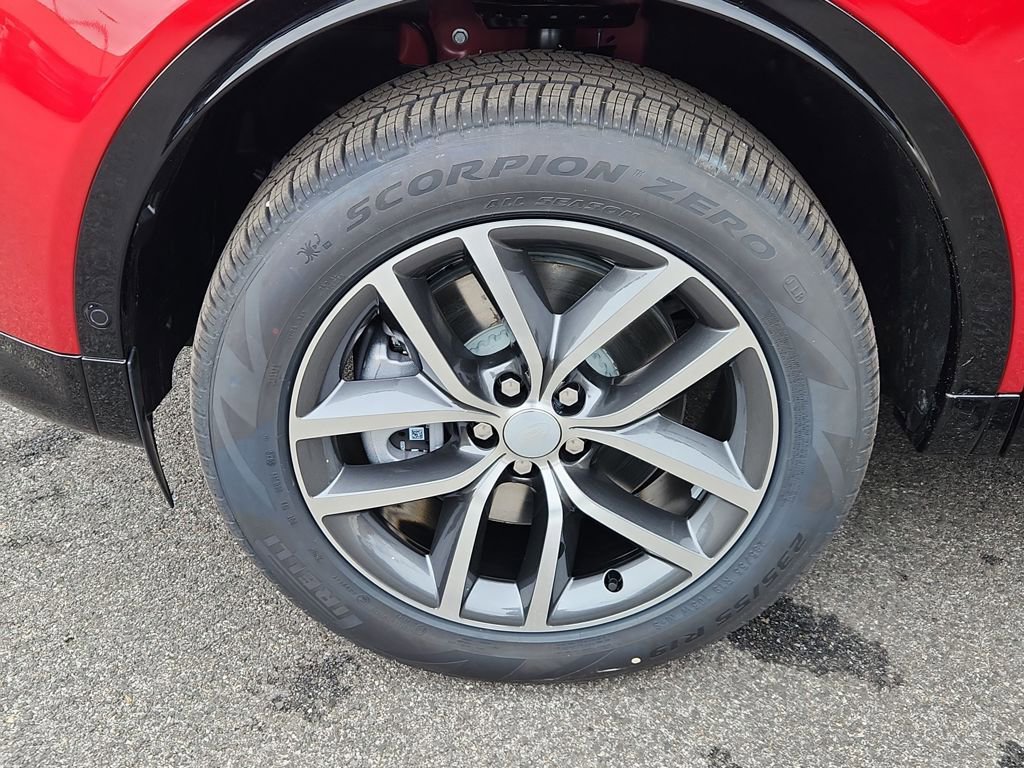 New 2026 Land Rover Discovery Sport Landmark AWD/4WD image 9